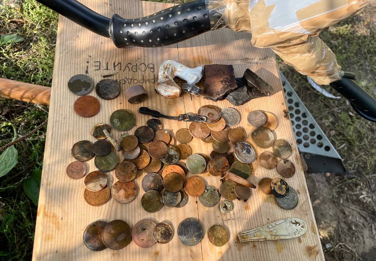 Если присмотреться то видно, как приходилось запеленывать Апекс, чтоб не наплели не промочить