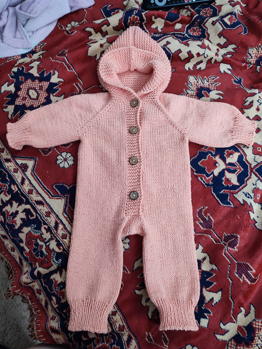 И персиковый