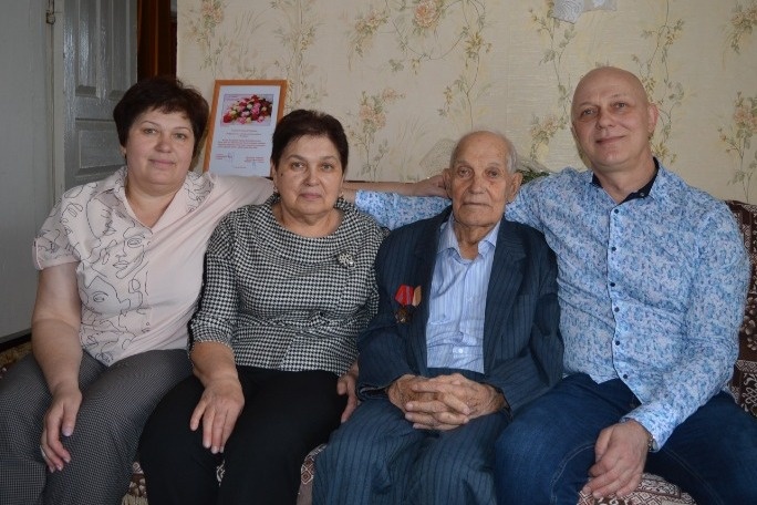 Ни выходных, ни проходных. Как сельский тракторист заслужил высшую награду СССР