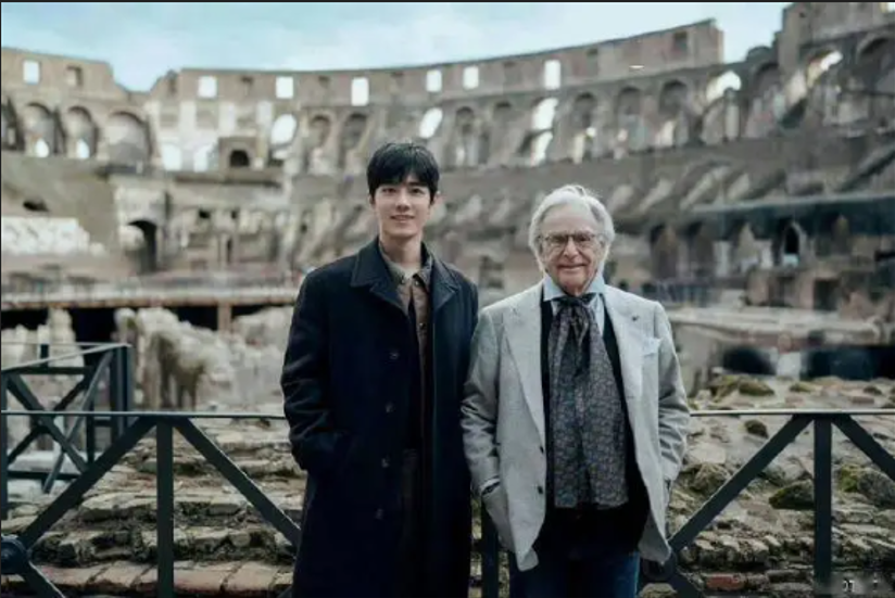 Сяо Чжань и президент бренда TOD’S.