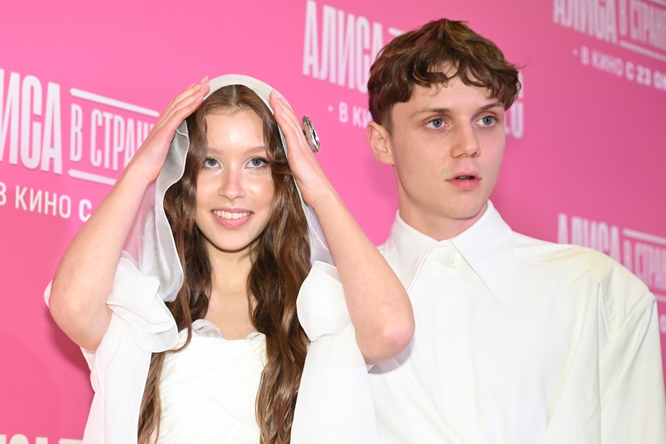 Ещё одна Пересильд и тот самый Дмитриенко. Фото Яндекс.Картинки.