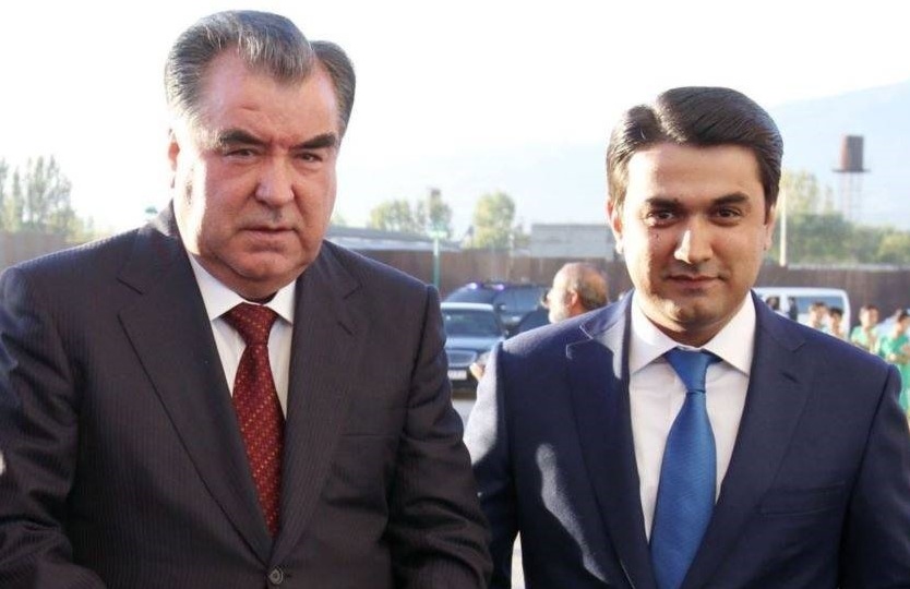 В преддверии выборов оппозиционеры пытаются дискредитировать семью президента Таджикистана