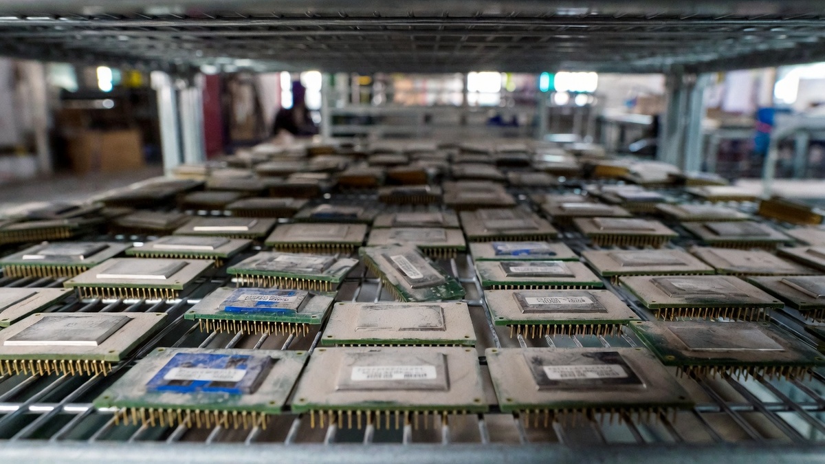 Создано Grok  📷
