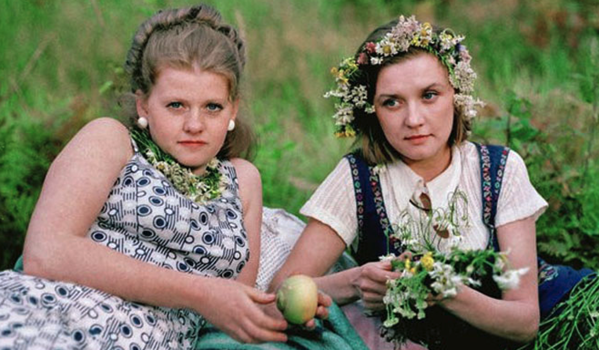    Кадр из советского фильма "Москва слезам не верит" (1979)