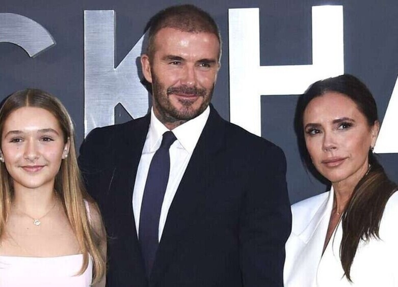     Дэвид Бекхэм с Викторий и Харпер