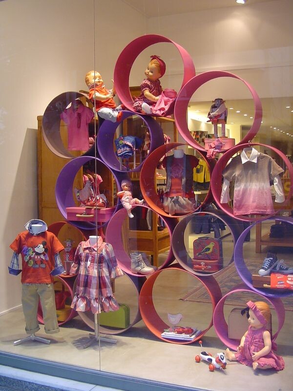 Витрина детского магазина