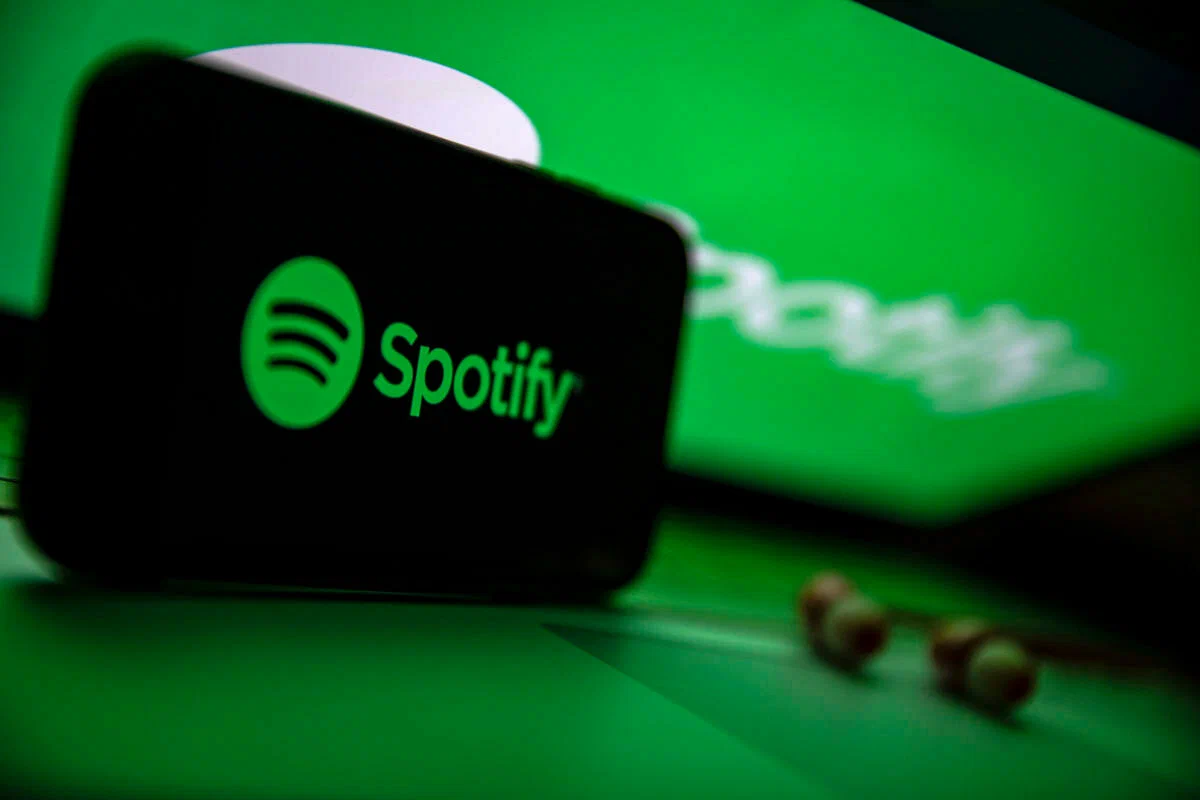 Почему Spotify недоступен в России?