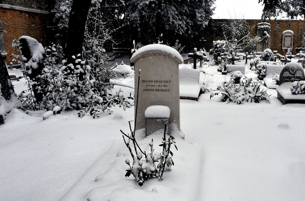    Его последнее пристанище: остров Сан-Микеле в Венеции. / Фото: Юрий Лепский