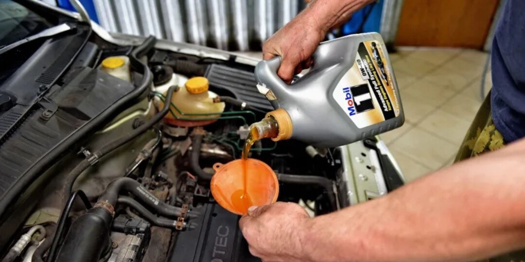 «Менять масло каждые 8 тыс км - неправильно»: Рассказываю, как правильно менять масло, несмотря на пробег