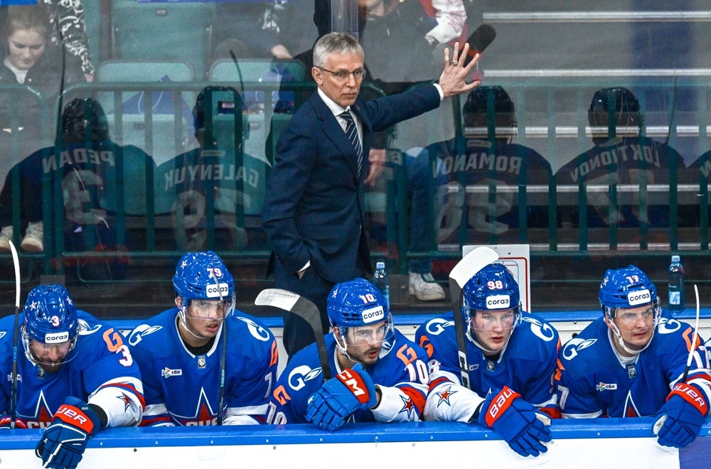    Игорь Ларионов считает, что его игрокам не хватает страсти. / РИА Новости