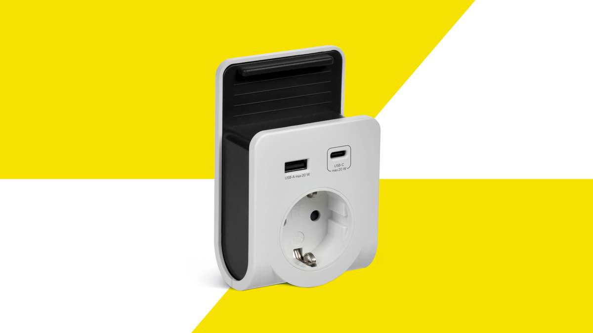 Адаптер с USB A+C и консолью — комфортная и безопасная зарядка гаджетов