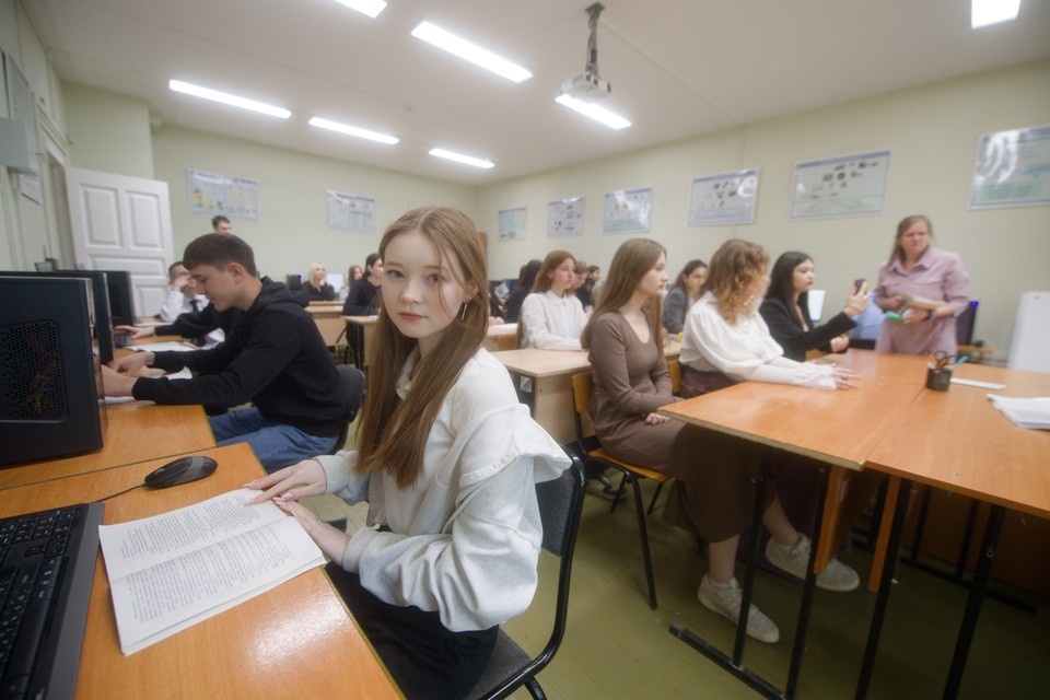    Минобр спрогнозировал рост поступающих в колледжи Челябинской области и высокий конкурс Иван МАКЕЕВ