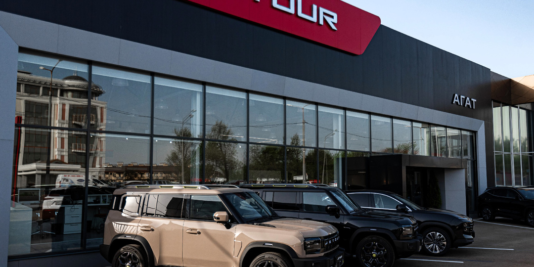 Jetour резко подорожал и исчез из салонов. Разбираемся, что на самом деле происходит с брендом в 2026 году