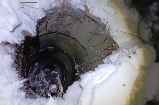    Колодец, в который упал мальчик. Фото: СУ СК России по Челябинской области