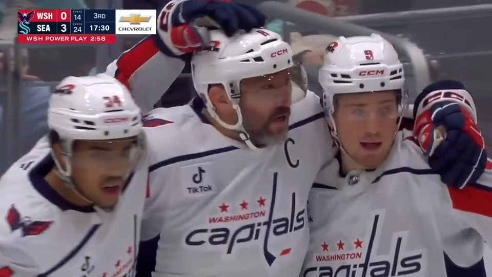 Партнеры поздравляют.  фото: яндекс.