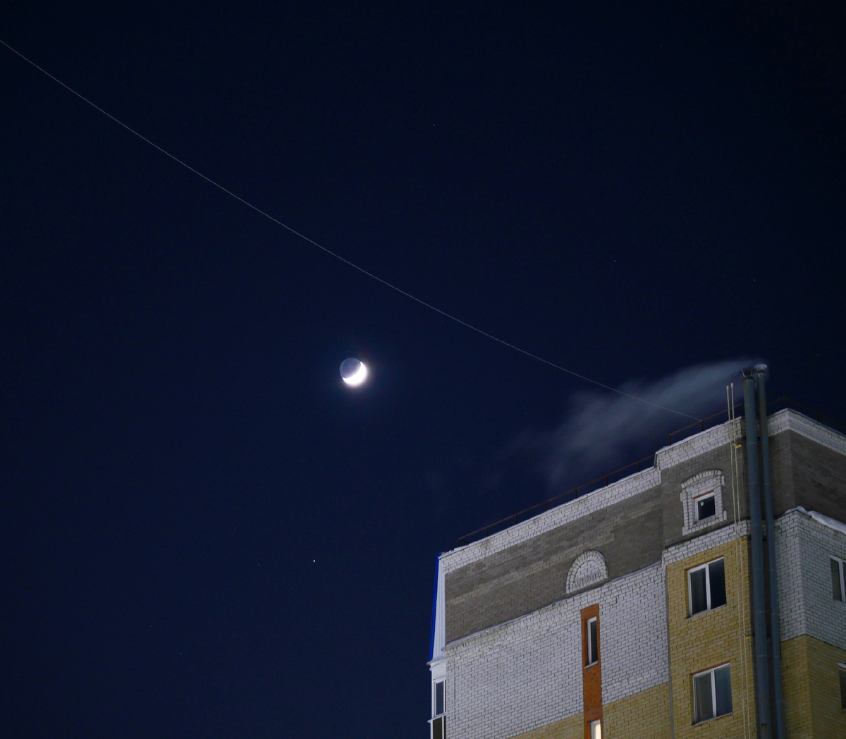 Сатурн и Луна вечером 23 января 2026 года, фото Натальи Кочетковой