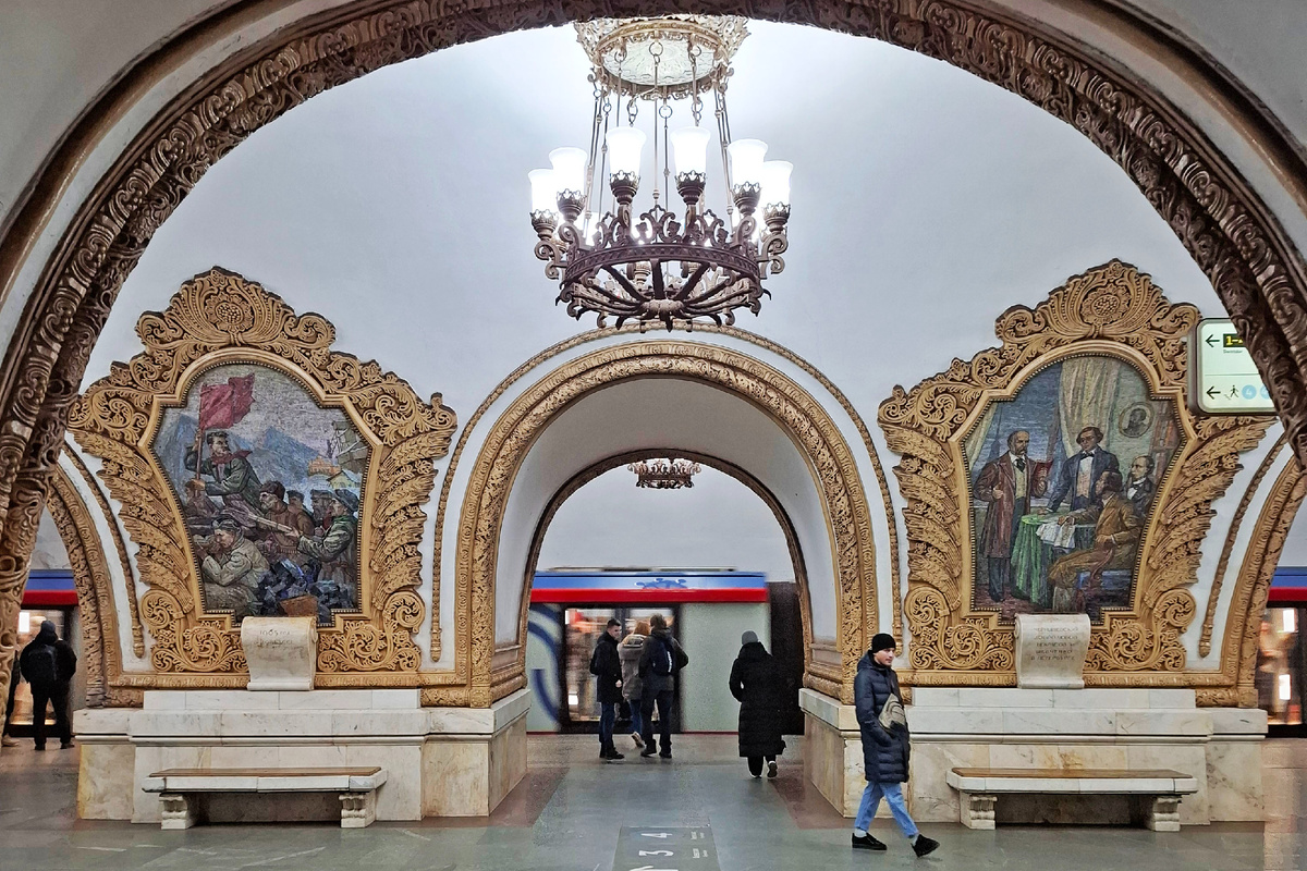 «Киевская» - станция Московского метрополитена на Кольцевой линии. Объект культурного наследия Москвы. Фото автора.