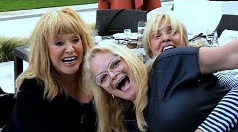 Три бывших кормилицы