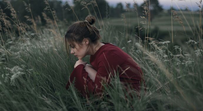 Тебе вечно мало любви? Это не каприз, а травма. Как её узнать и лечить