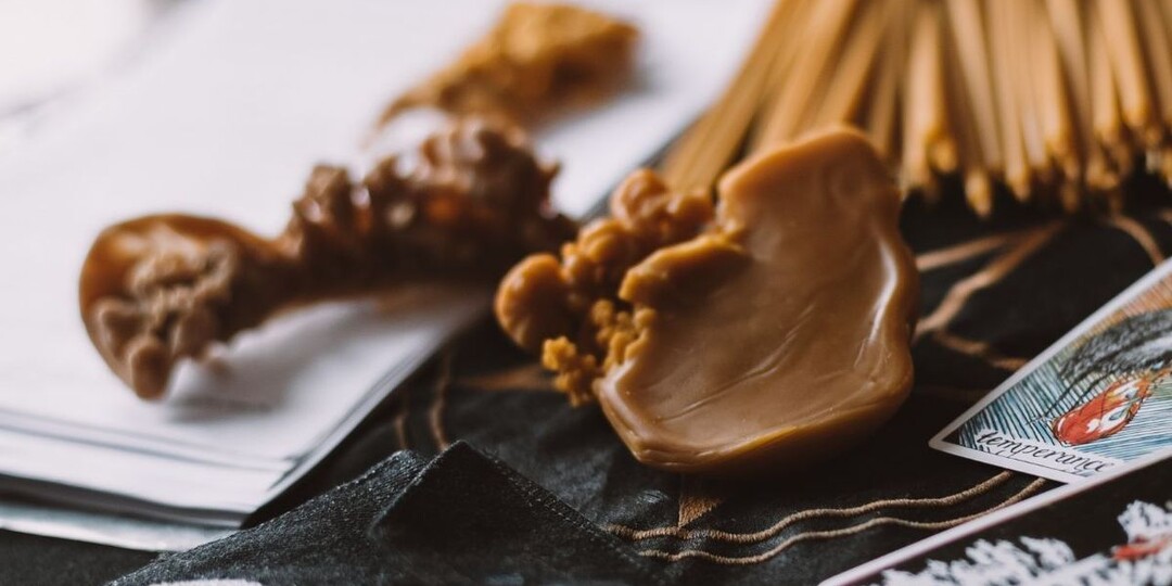 Восковая отливка от порчи и сглаза: как делать правильно