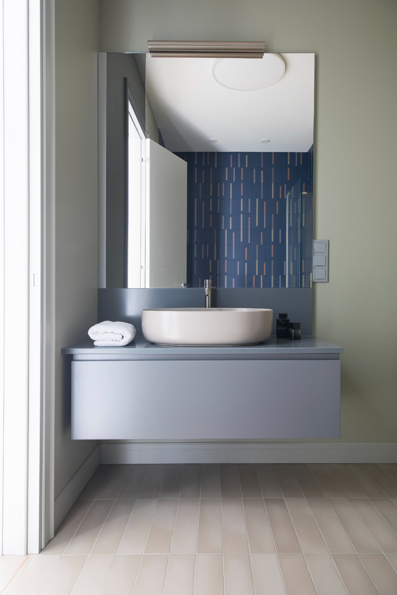 Фото из квартиры в ЖК Сколково, Д. Васильева. Дизайнеры И.Кривцова и И.Бронникова.