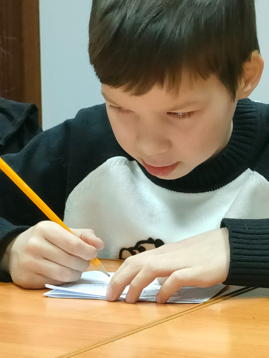 Придумать историю. Сделать сценарий-раскадровку. 