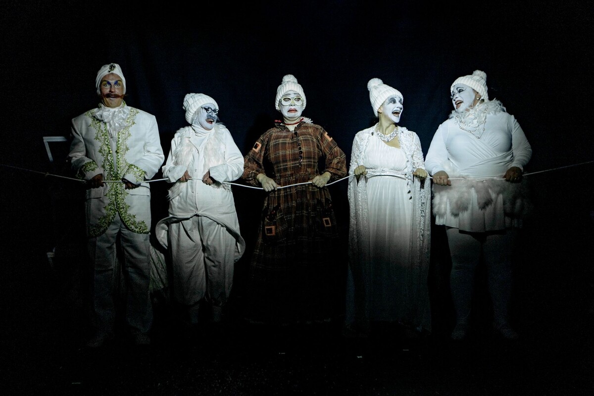 Спектакль "Мурмурация"