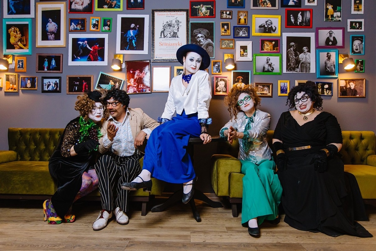 Основной актерский состав театра Семьянюки