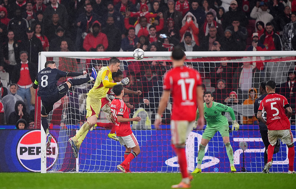 Анатолий Трубин выводит "Бенфику" в плей-офф. Фото: соцсети