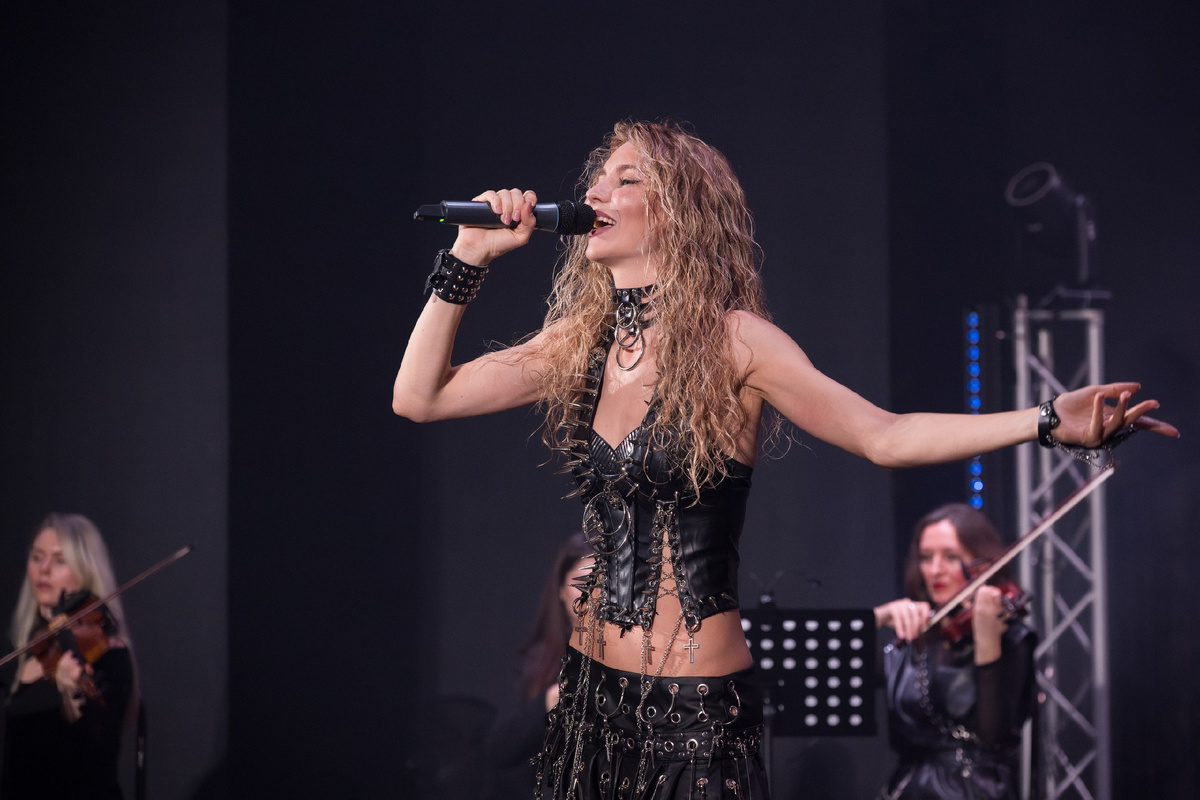 Певица Акватория