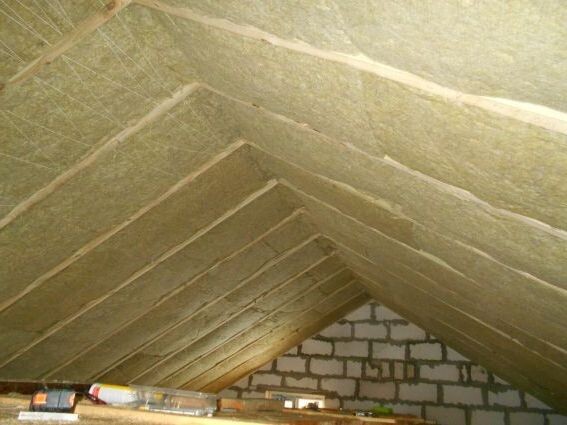 Внутреннее утепление мансардной крыши минеральной ватой 