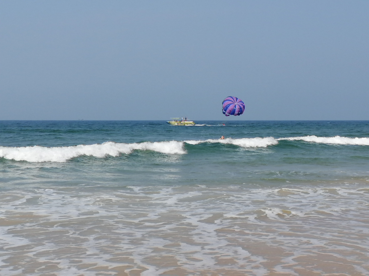  Пляж Кандолим 28.01.2026 - сильные волны