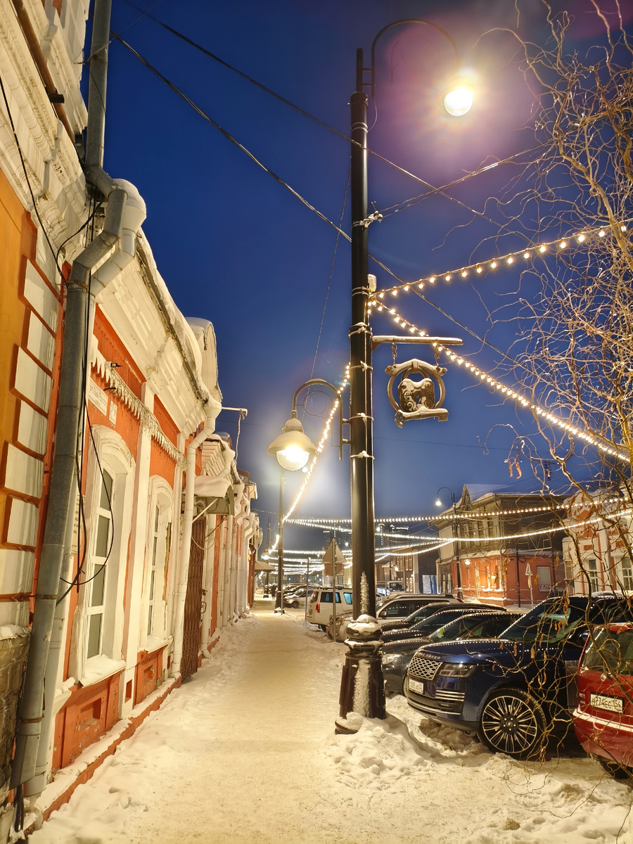 Это улица Толстого 