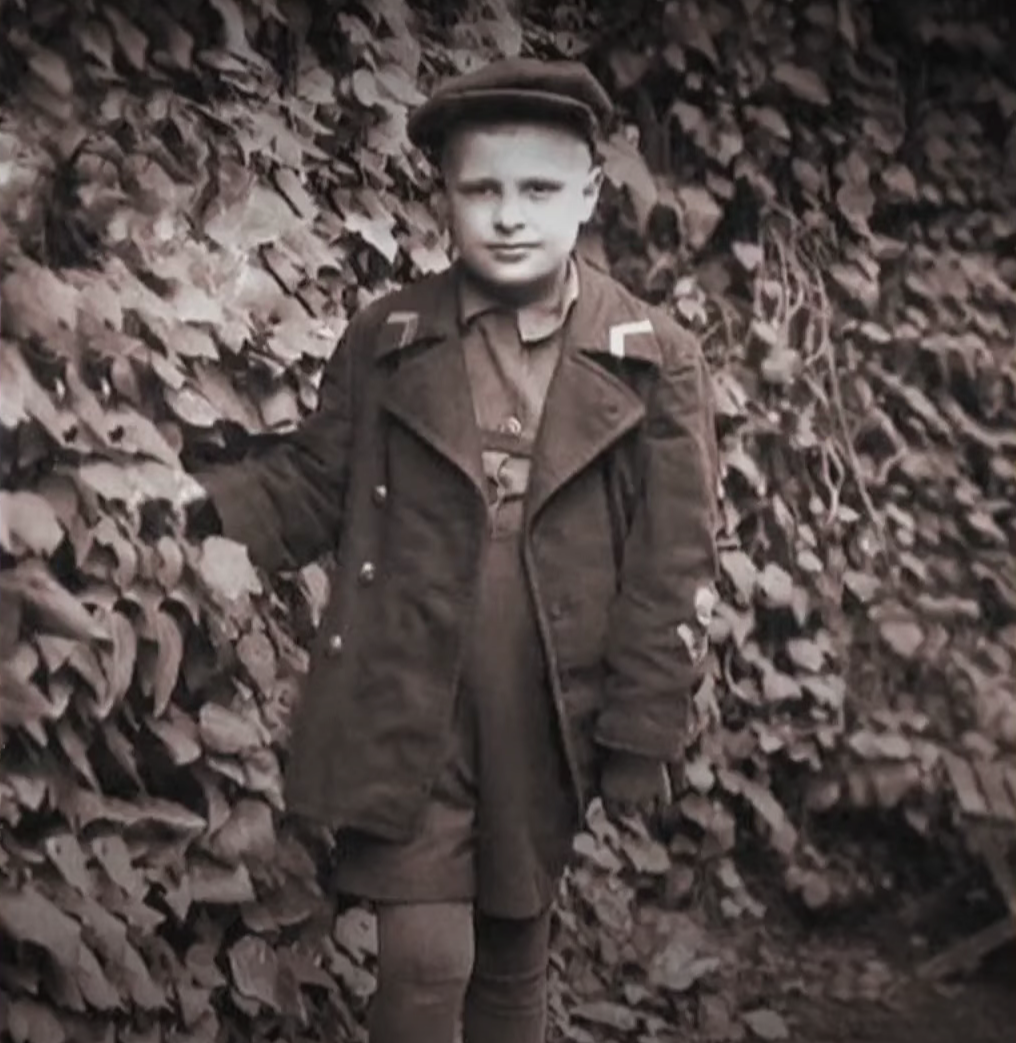       Кадр из документального фильма ТВЦ «Олег Басилашвили. Переиграть судьбу»