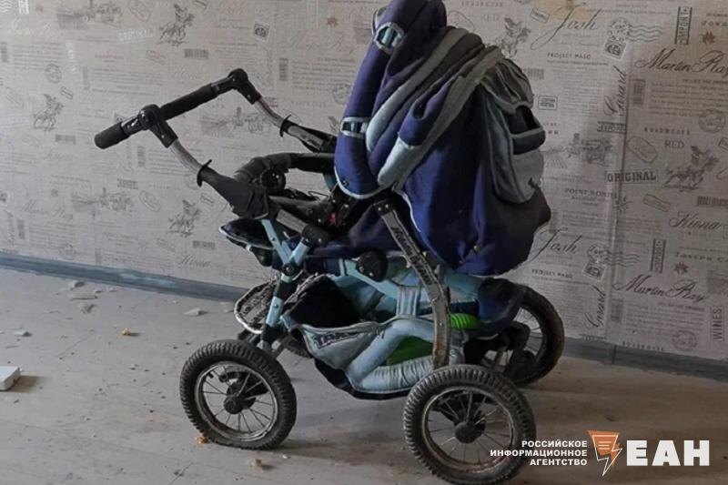    ЕАН. Коляска