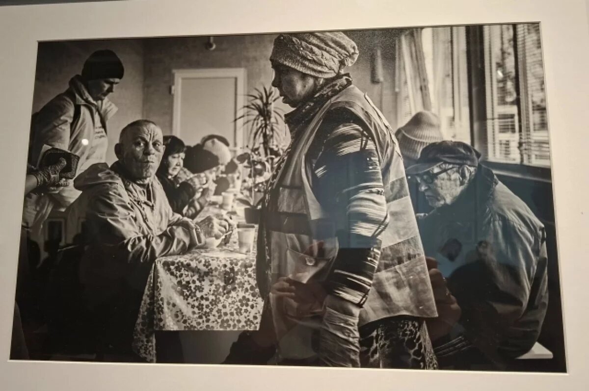    За столом, 2025 г.