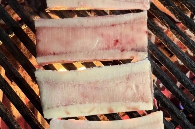    За пять минут до готовности не забудьте посыпать косточки Фото: Из личного архива/ Татьяна Рябова