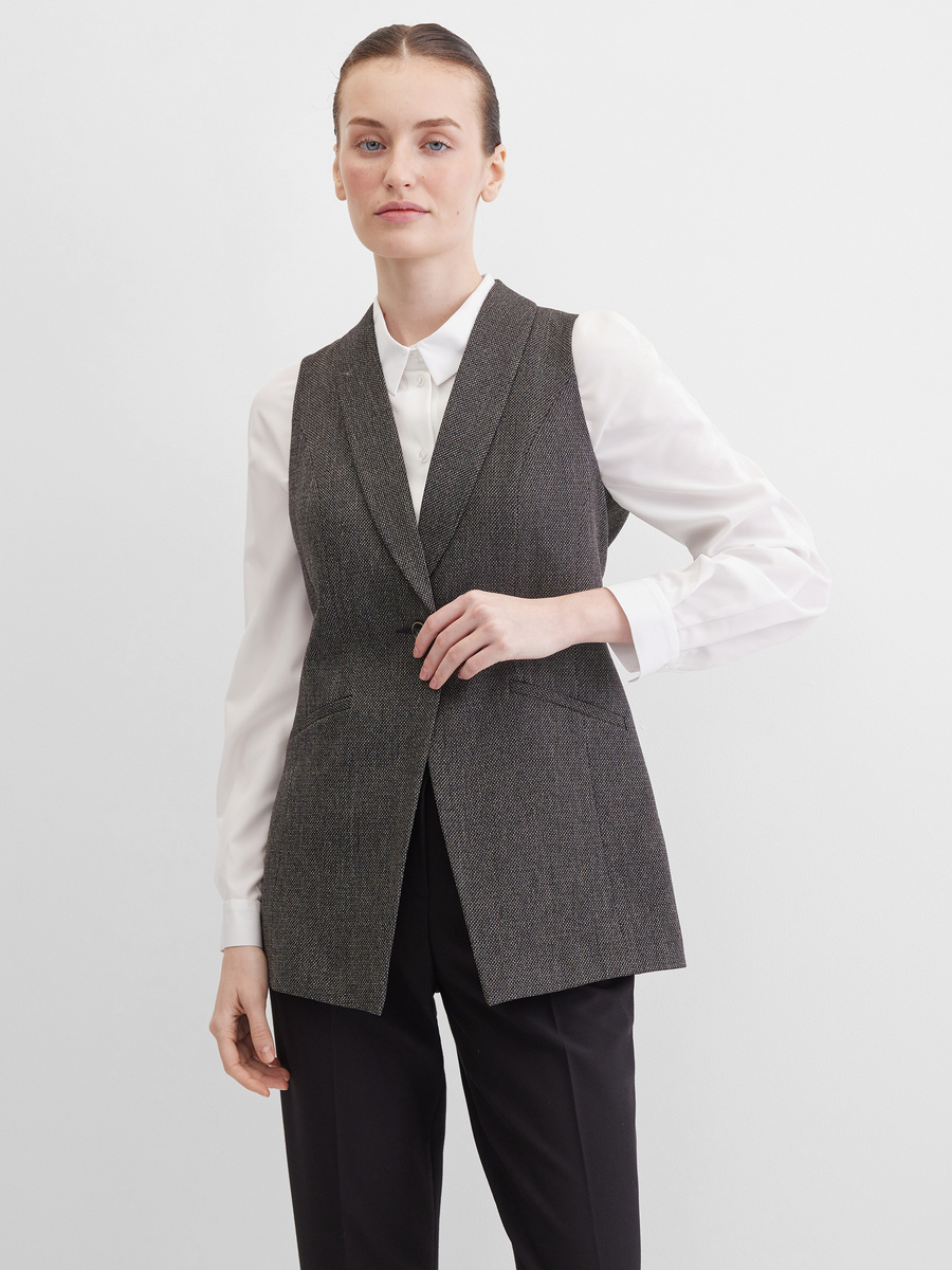 Жилет: 9 990 руб. Модель: 471204 Артикул ткани: СВ341
Состав: 50% вискоза, 47% полиэстер, 3% лайкра Подкладка: 100% вискоза