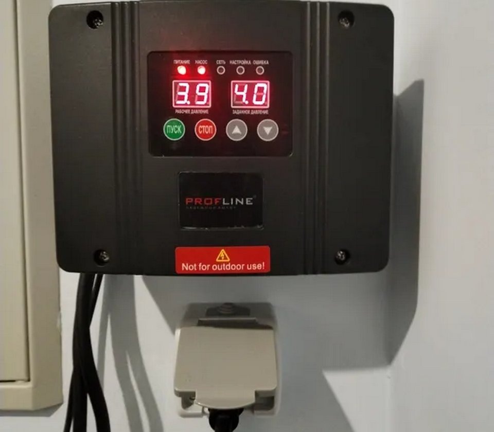 Частотный преобразователь для насоса (инвертер) PROFLINE Буран 1.5кВт (220V) c датчиком давления 1/4, в работе у клиента.