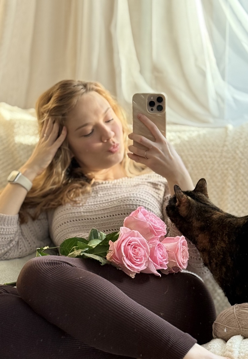 Спичка тоже пришла поздравить меня