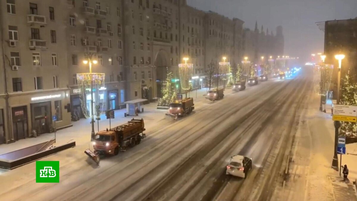    Сугробы, пробки и задержки рейсов: как Москва пережила новый рекордный снегопад