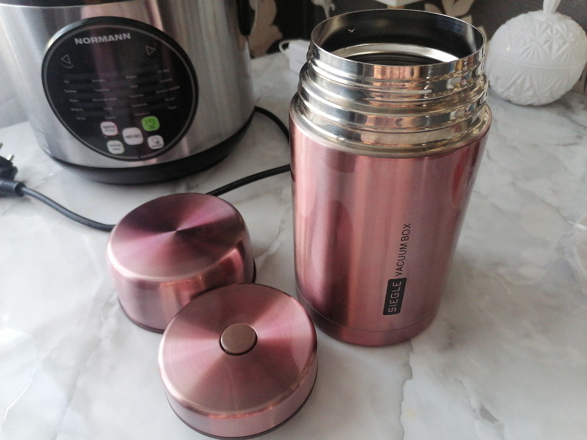 Вот он, мой неудачный подарок, отдыхает после ночной смены по кашеварению)) 