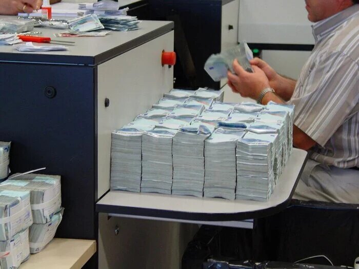 Банку пришлось выплатить мужчине многомиллионную компенсацию за блокировку счёта по решению суда⁠⁠