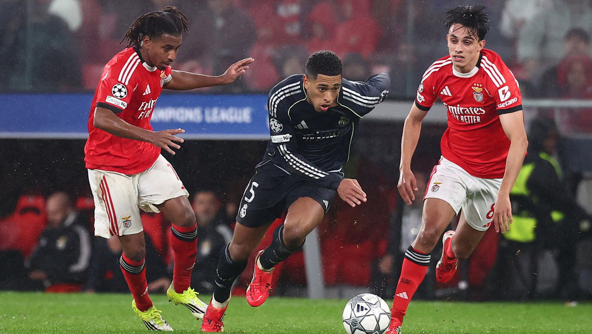    Леандру Баррейру, Джуд Беллингем и Жоау Рего. Reuters