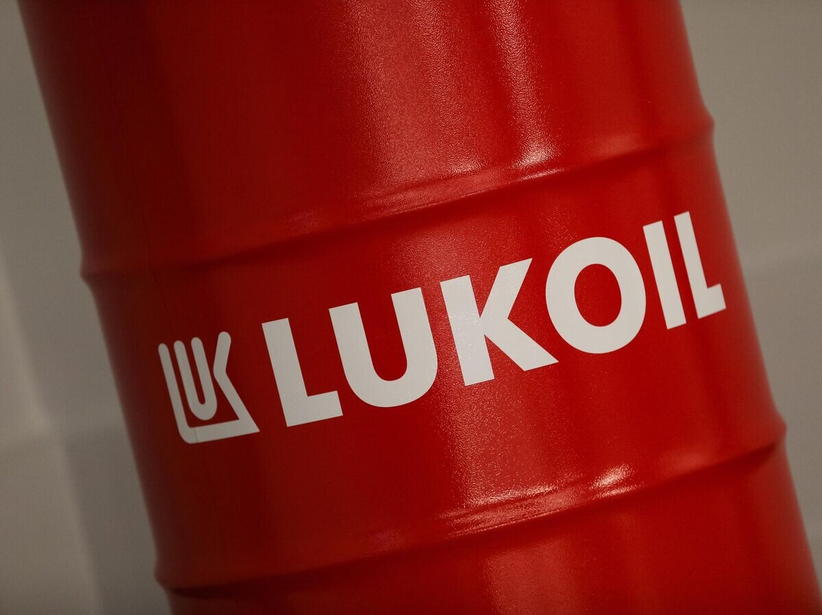    Логотип компании "Лукойл" | © АГН "Москва" / Артур Новосильцев