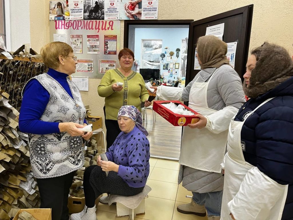    В Запорожском сельском поселении сотрудник Дома культуры провели акцию памяти «Блокадный хлеб», посвященную героической истории обороны и блокады Ленинграда во время Великой Отечественной войны. Фото: администрация Запорожского сельского поселения