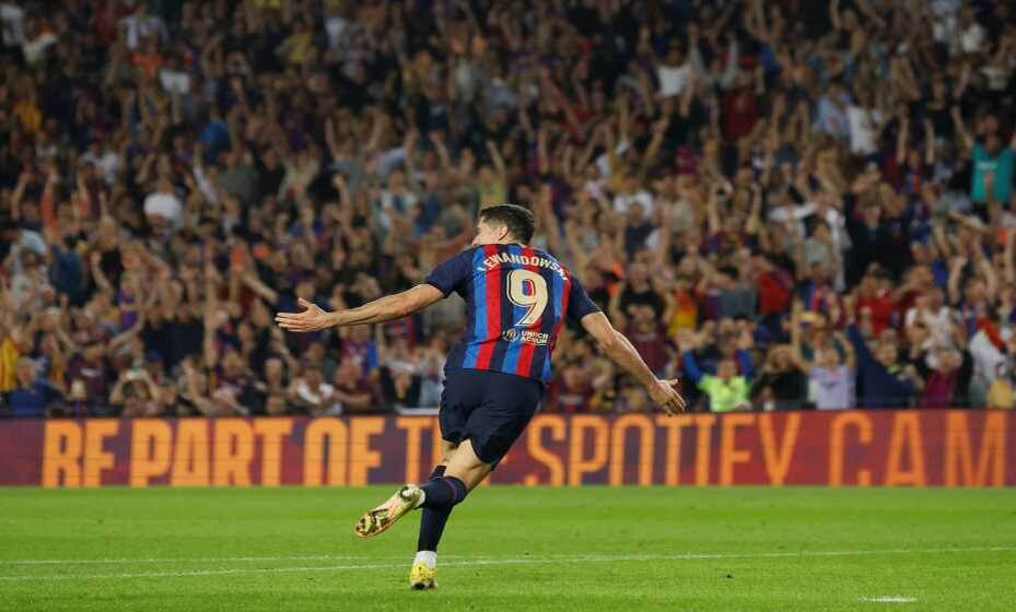    Левандовски догнал Месси по количеству команд, которым забивал в Лиге чемпионов. Фото: Reuters