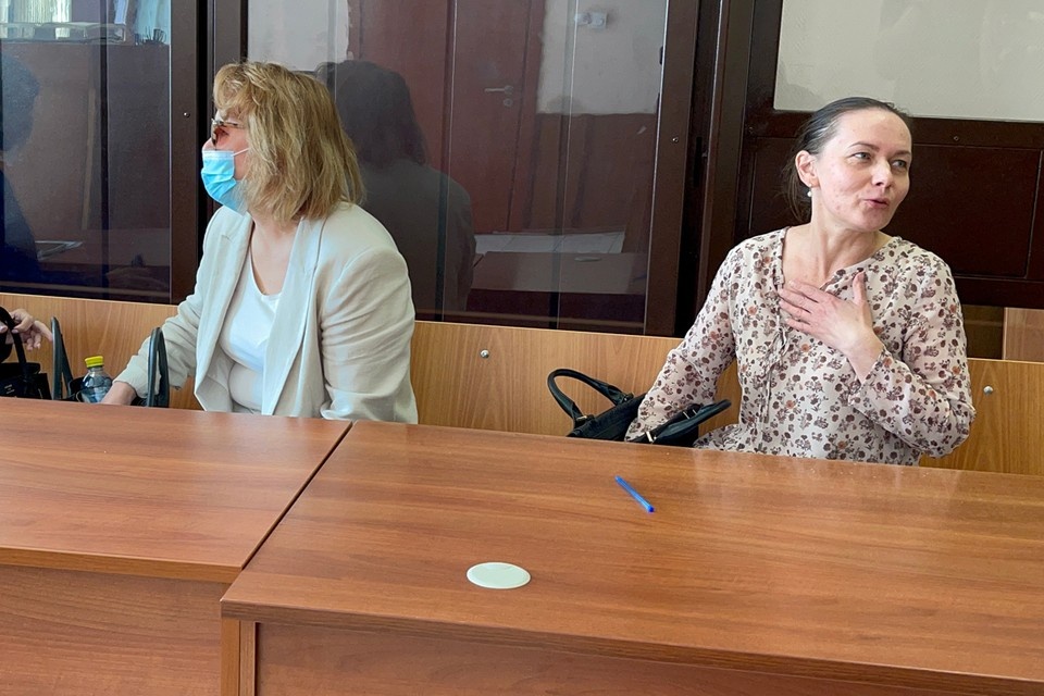 Надежда Ерёменко (слева) и Наталья Котова (справа) на одном из судебных заседаний. Фото kp.ru