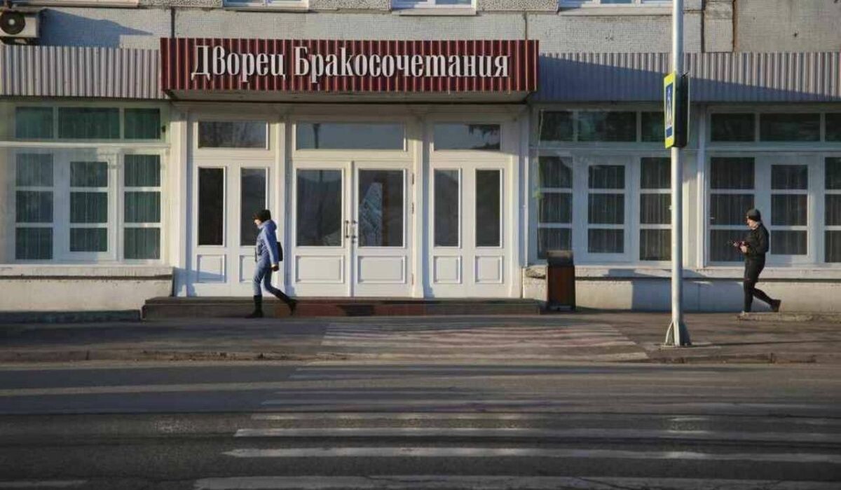     Дворец Бракосочетания. Источник: krsk.kp.ru Автор фото: Иванова Диана