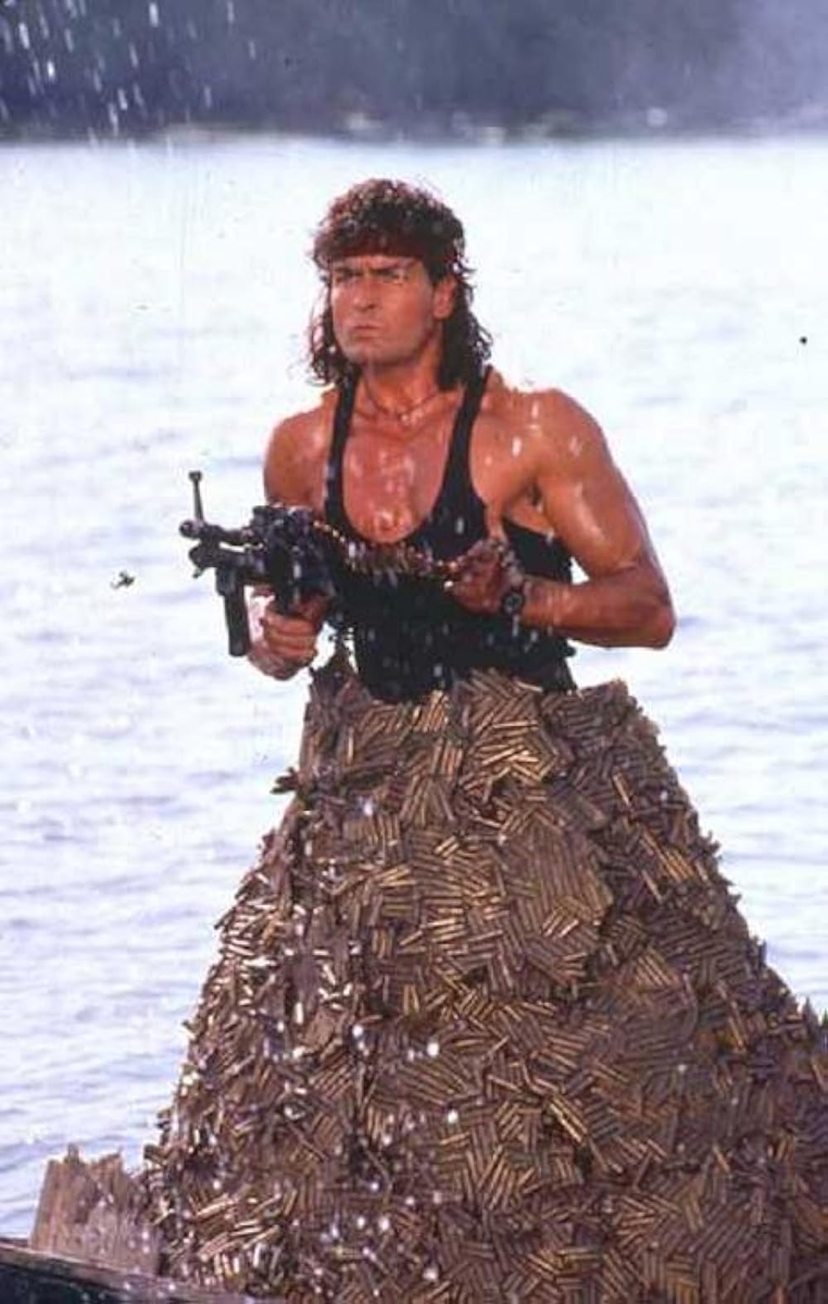 Стеб над бесконечными патронами в фильме 